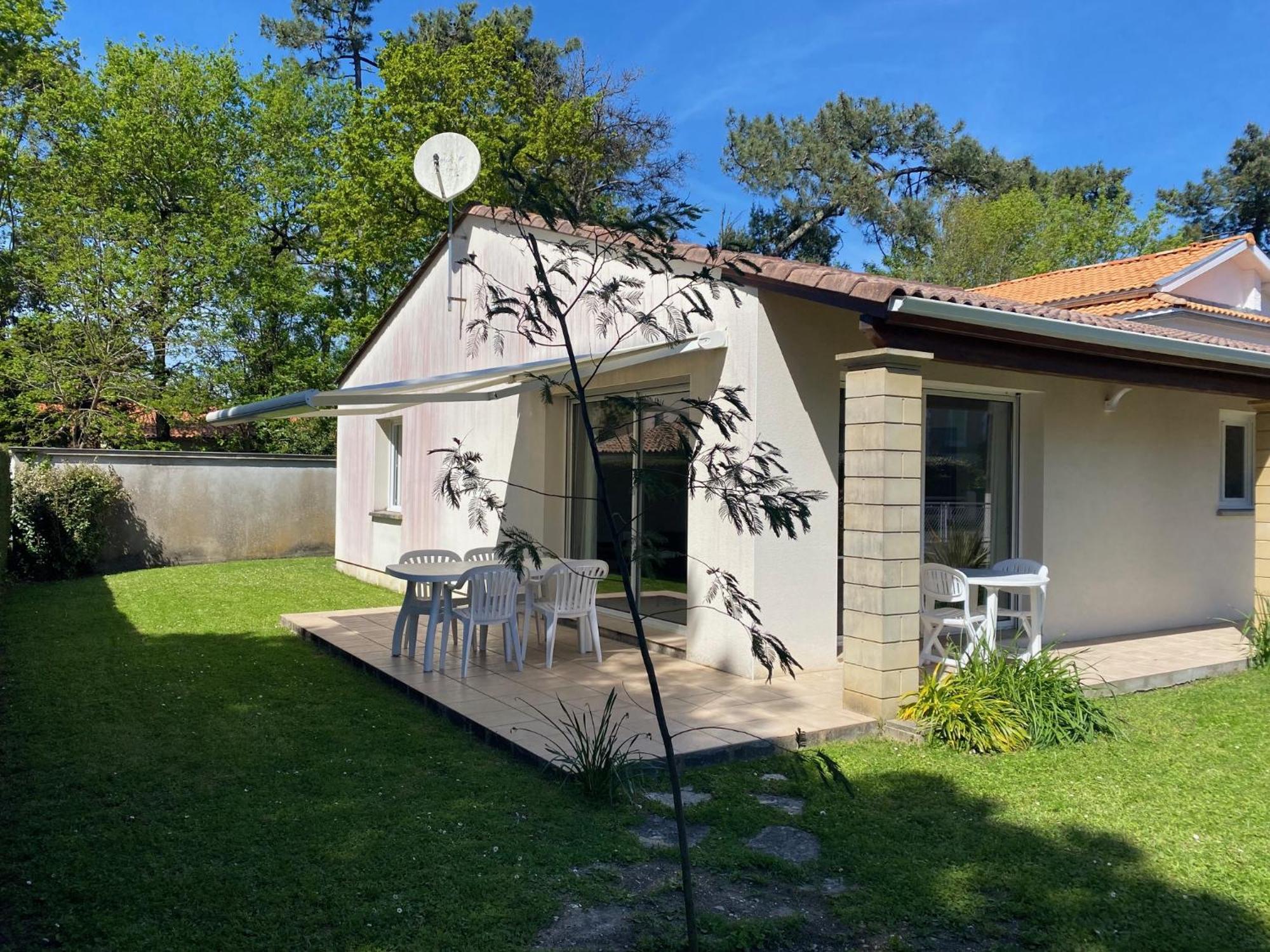 Villa Au Coeur De Ronce Les Bains 200 Metres De La Plage 라 트럼블라드 외부 사진